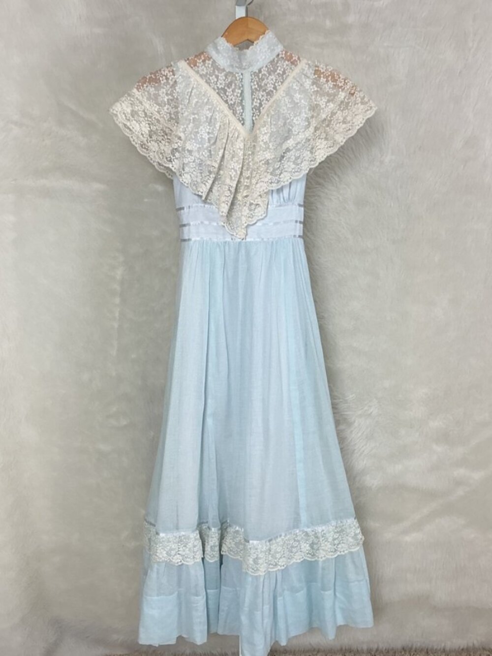 Vintage 70s Ivory Lace Sleeveless Pastel Blue Peasant Cottage Maxi Dress XS